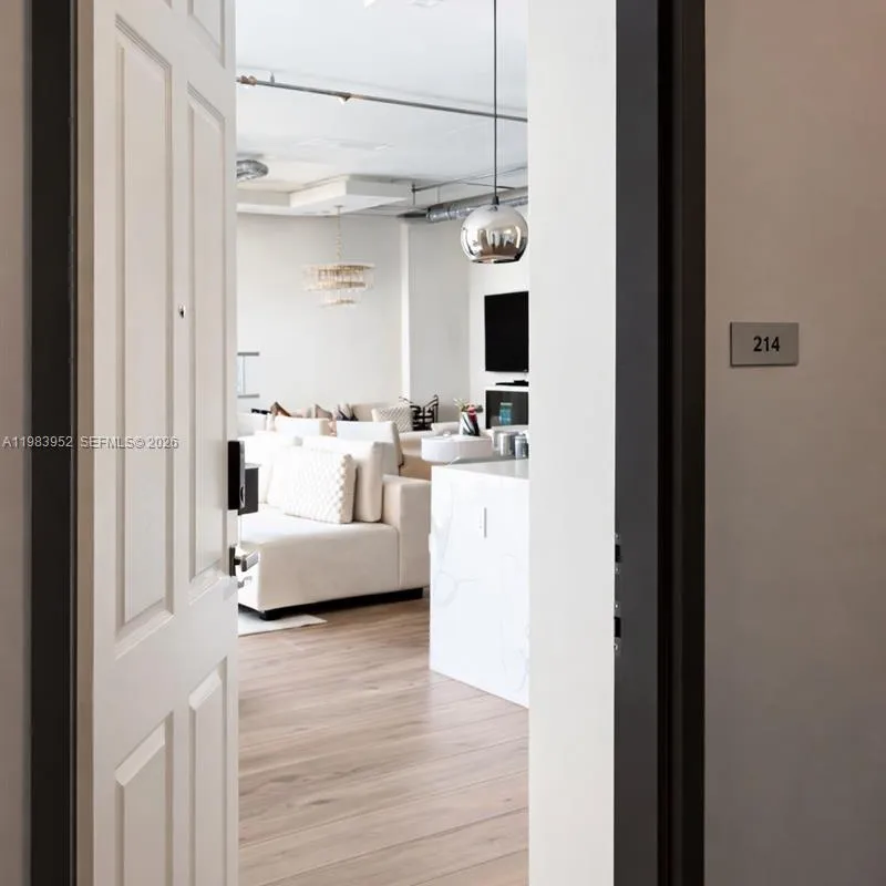 2100 Van Buren St # 214, Hollywood FL 33020