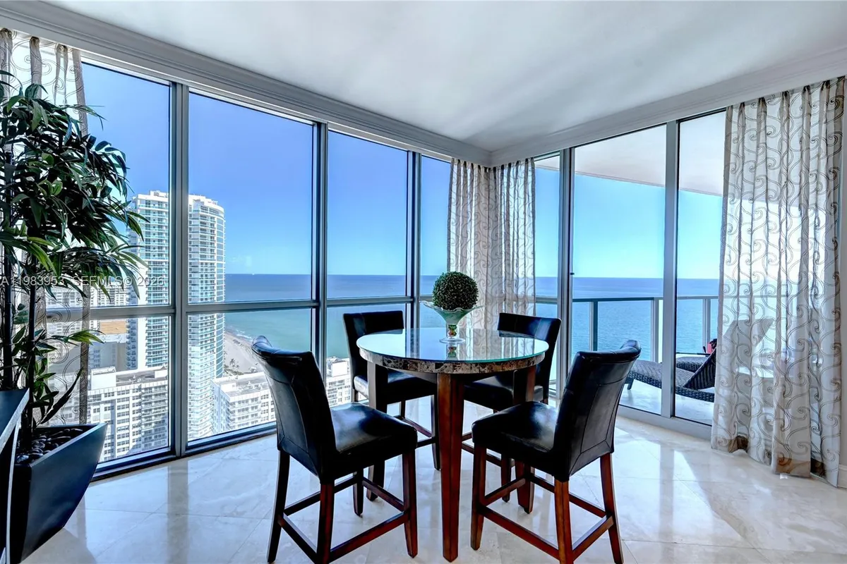 3101 S Ocean Dr # 3203, Hollywood FL 33019