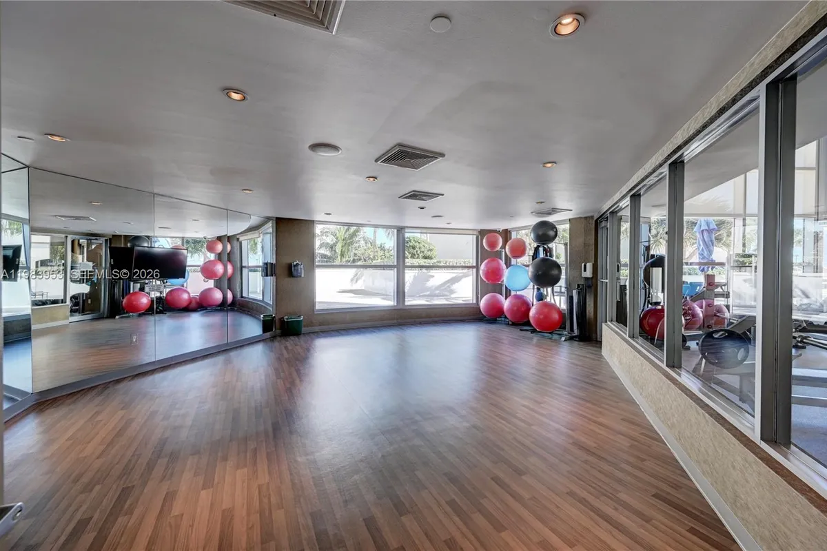 3101 S Ocean Dr # 3203, Hollywood FL 33019