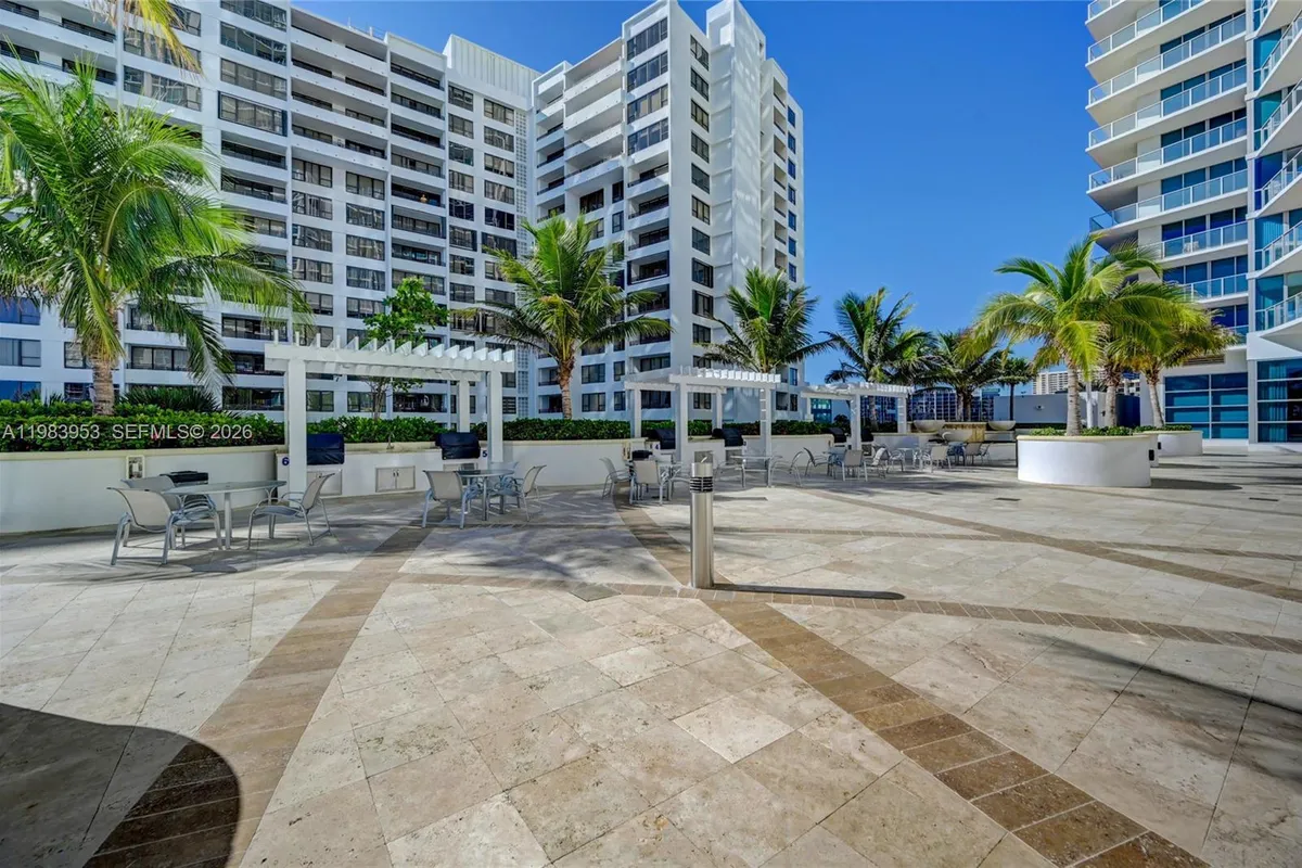 3101 S Ocean Dr # 3203, Hollywood FL 33019