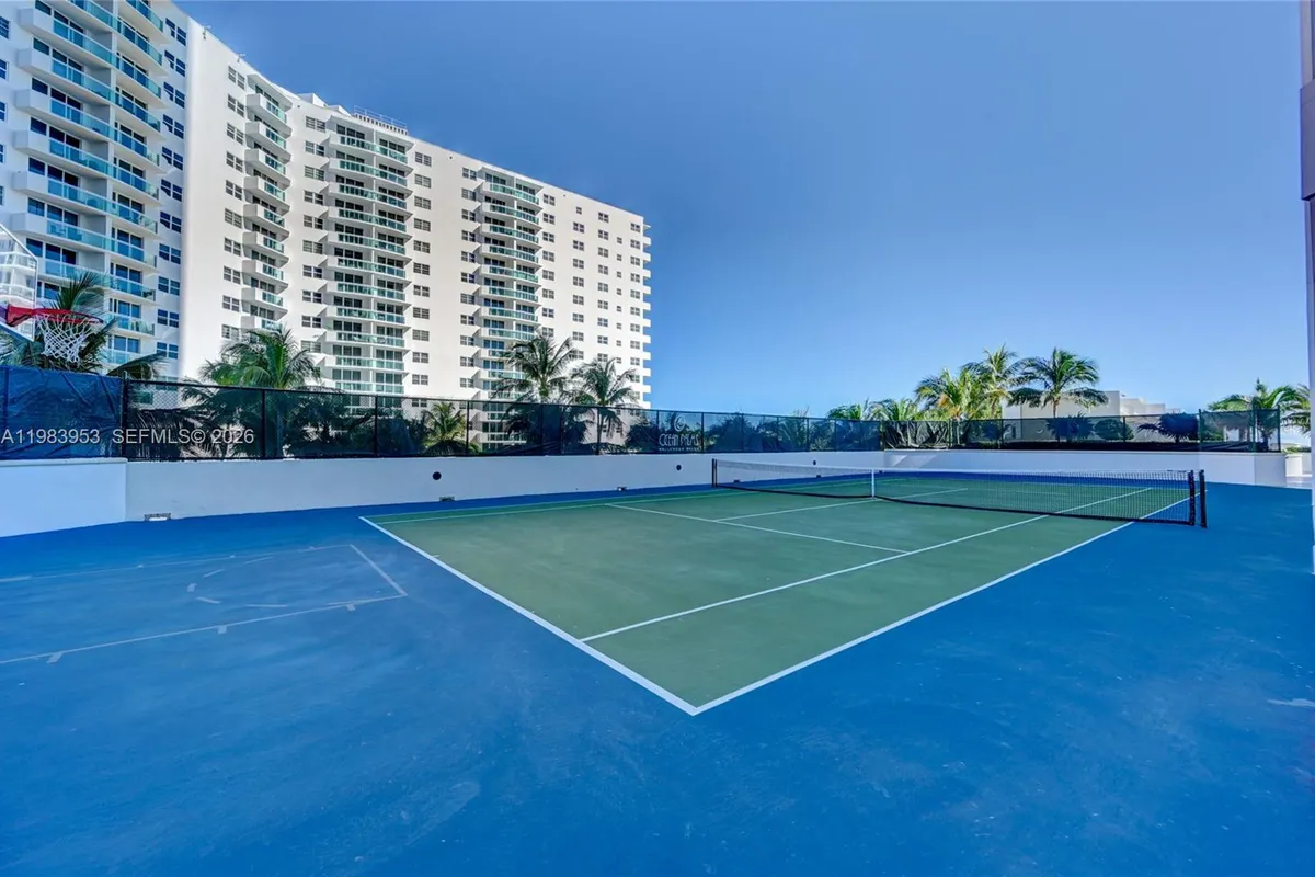 3101 S Ocean Dr # 3203, Hollywood FL 33019