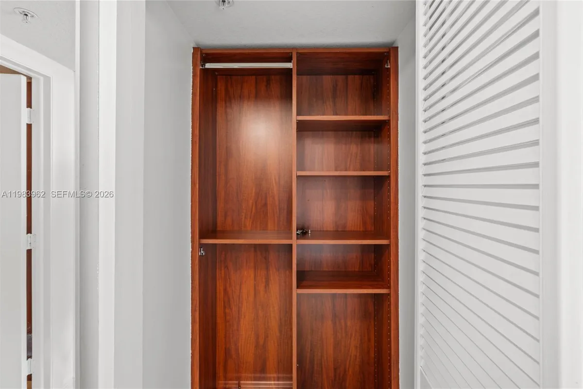 1800 N Bayshore Dr # 1208, Miami FL 33132