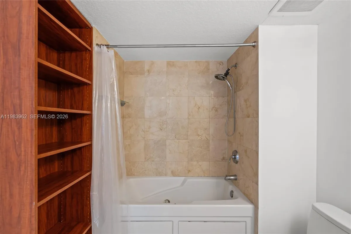 1800 N Bayshore Dr # 1208, Miami FL 33132