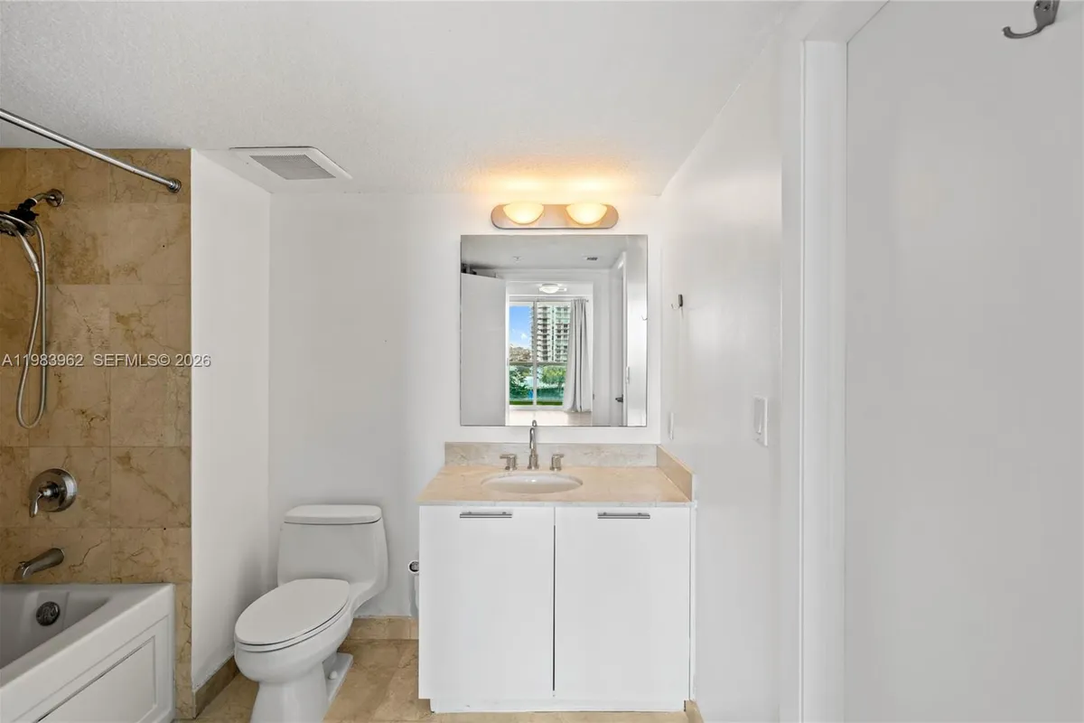 1800 N Bayshore Dr # 1208, Miami FL 33132