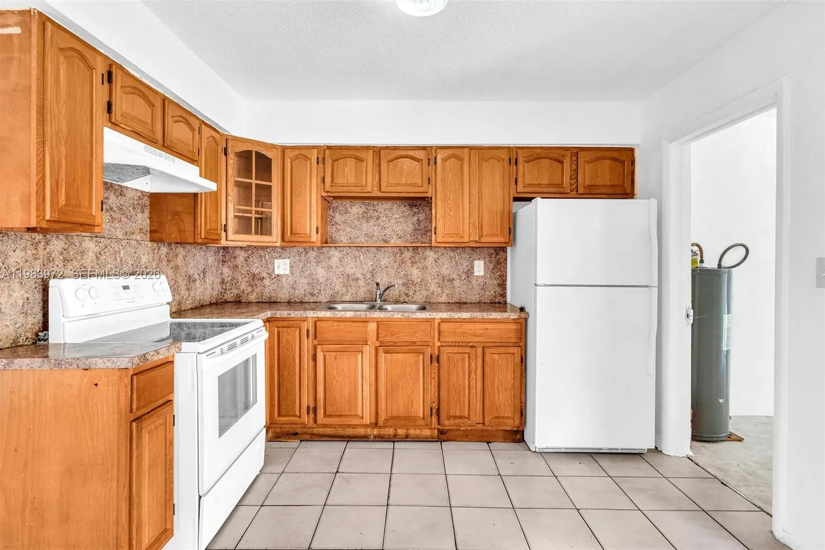 5441 NW 17th Ct, Lauderhill FL 33313