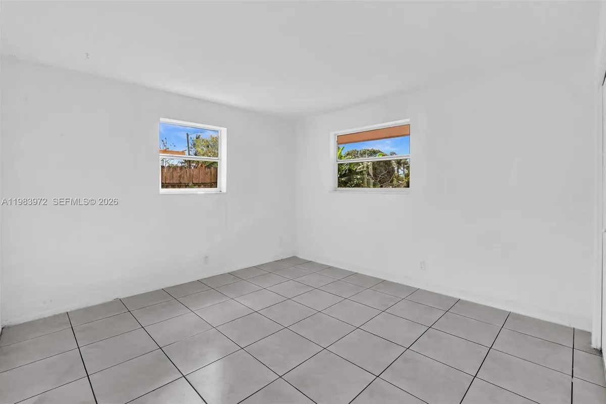 5441 NW 17th Ct, Lauderhill FL 33313