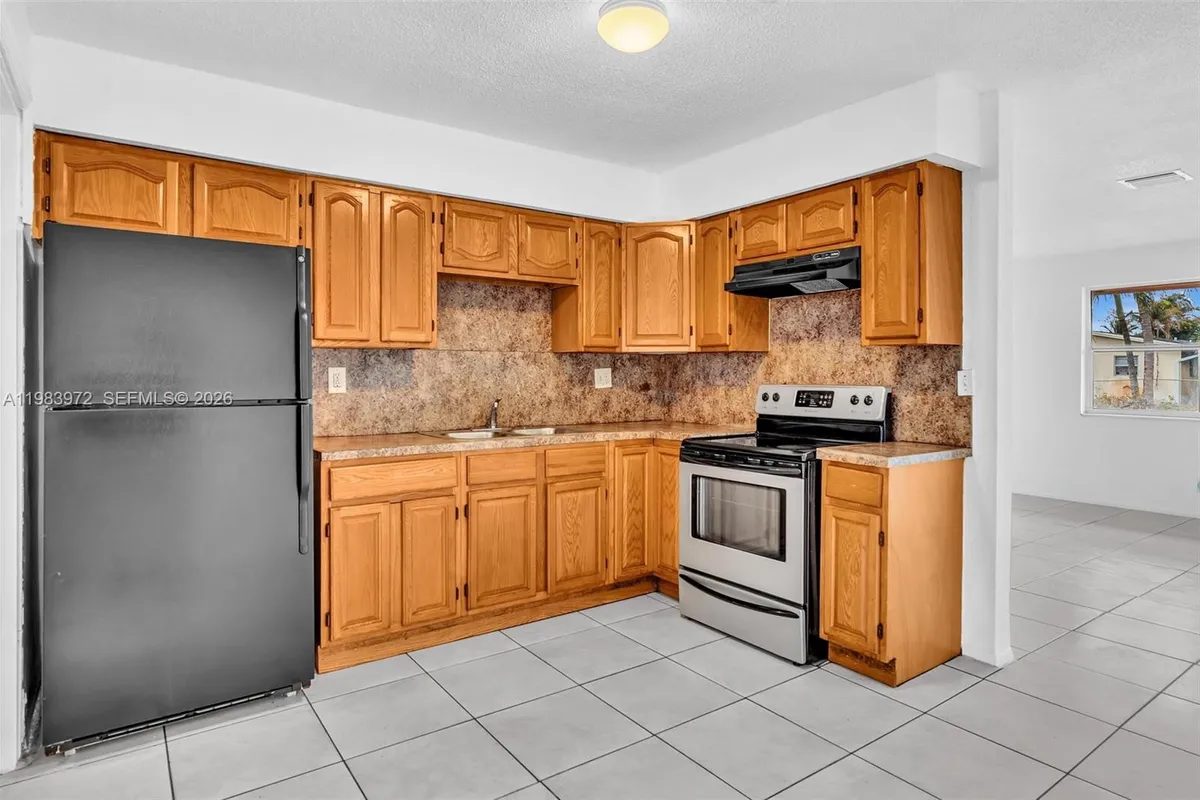 5441 NW 17th Ct, Lauderhill FL 33313