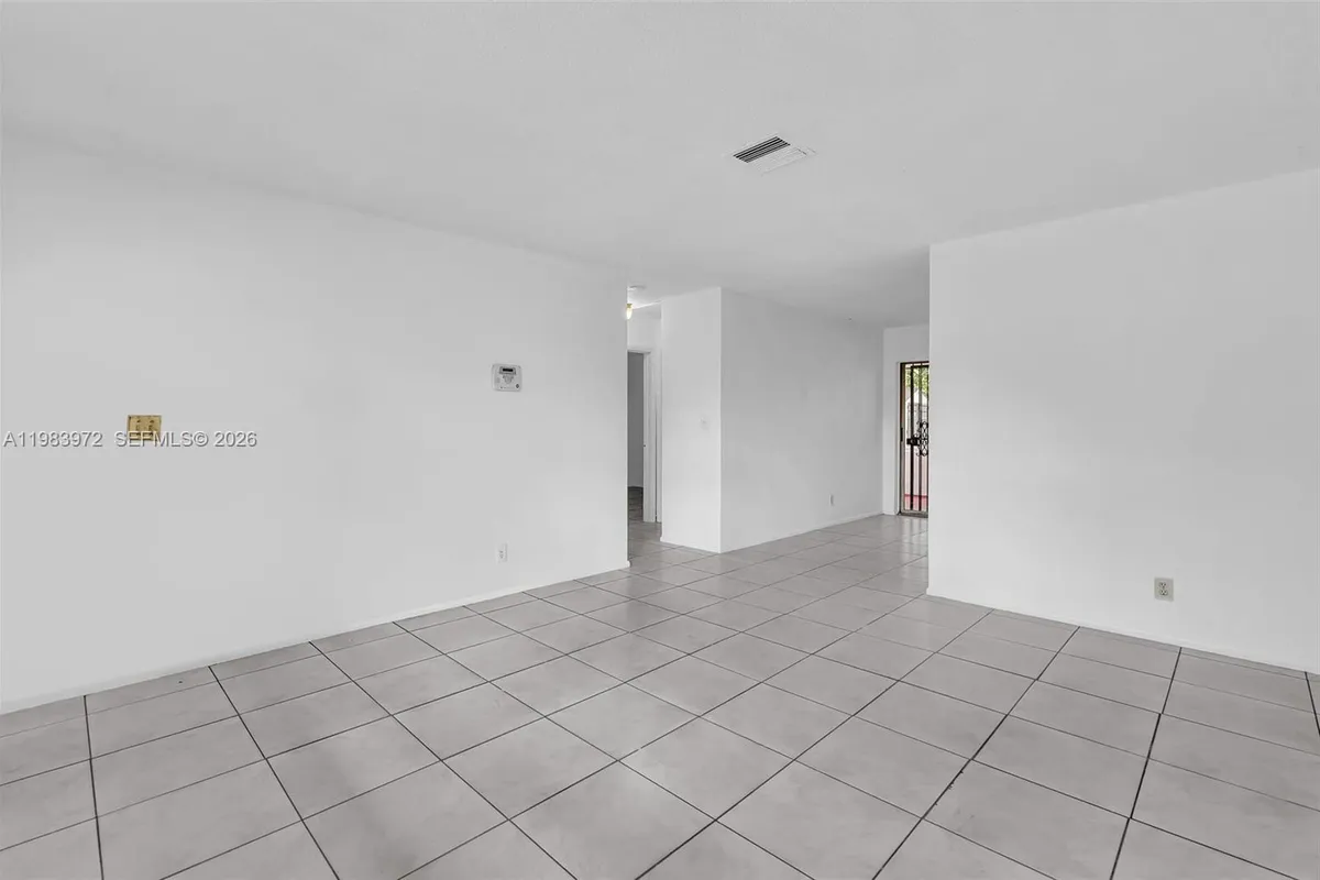 5441 NW 17th Ct, Lauderhill FL 33313