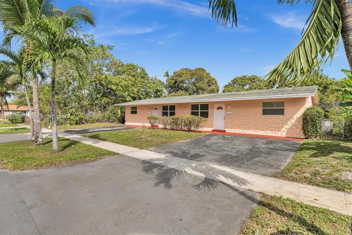 5441 NW 17th Ct, Lauderhill FL 33313