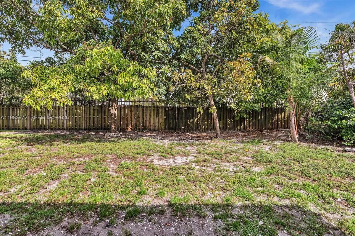 5441 NW 17th Ct, Lauderhill FL 33313