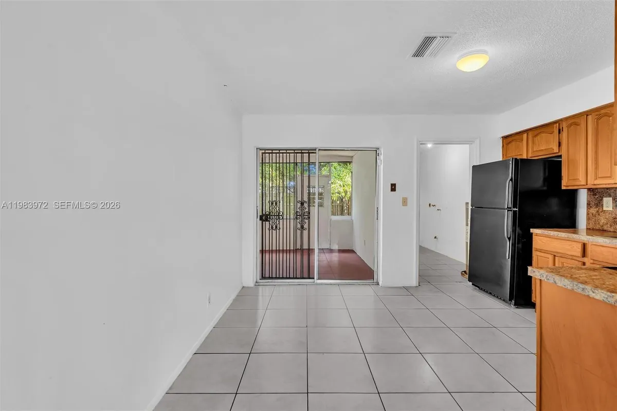 5441 NW 17th Ct, Lauderhill FL 33313