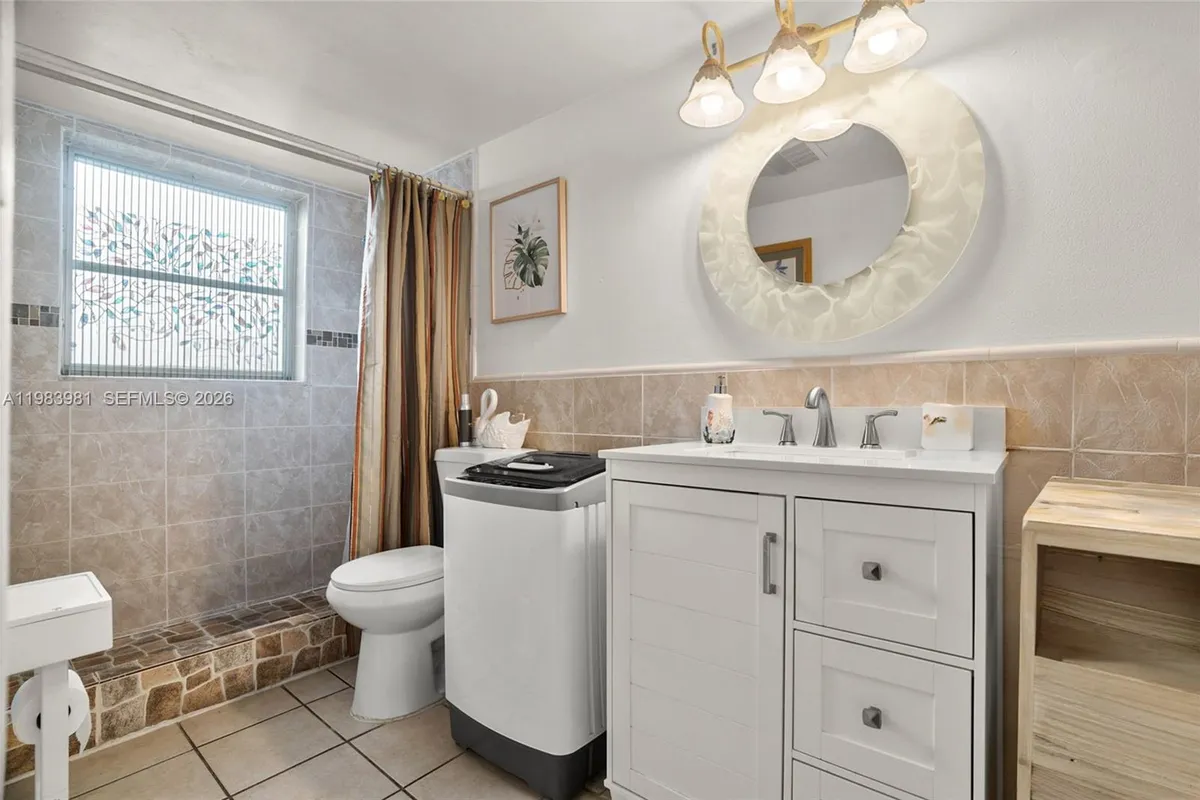 4851 NW 21st St # 107, Lauderhill FL 33313