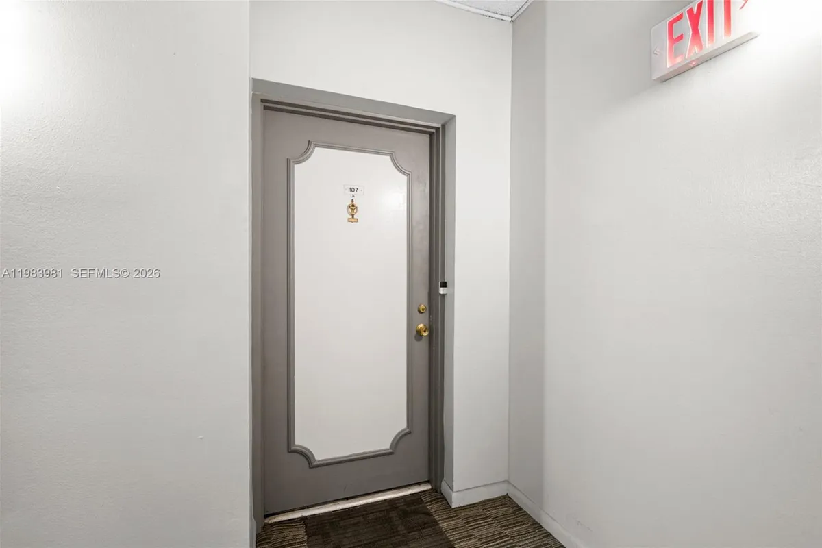 4851 NW 21st St # 107, Lauderhill FL 33313