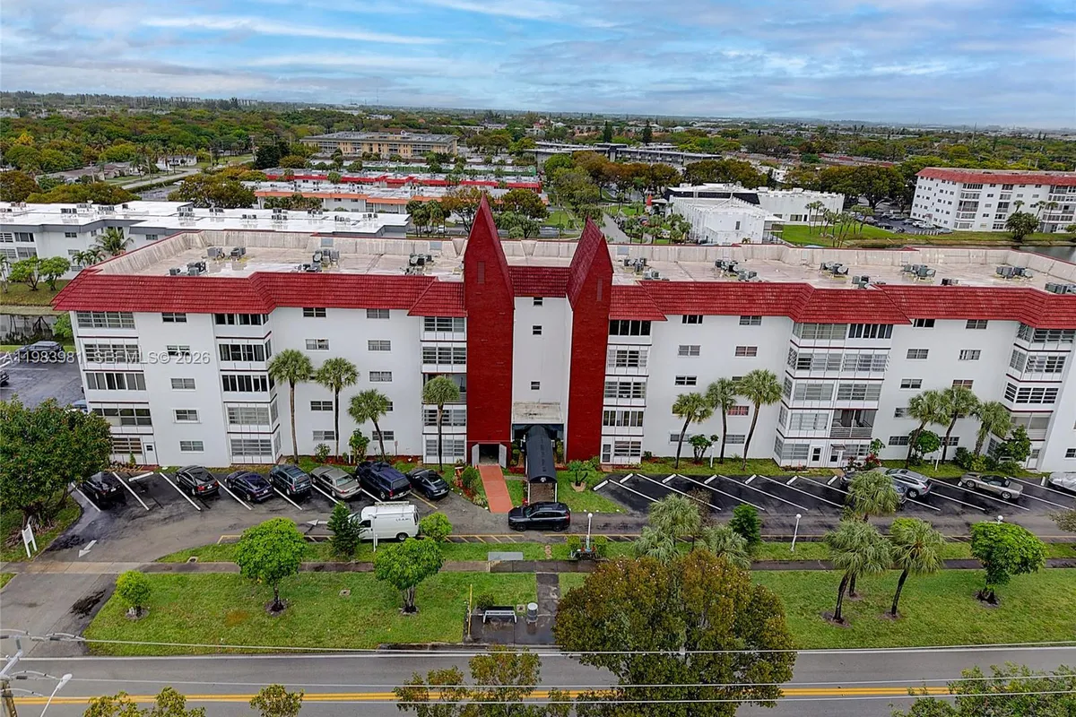 4851 NW 21st St # 107, Lauderhill FL 33313