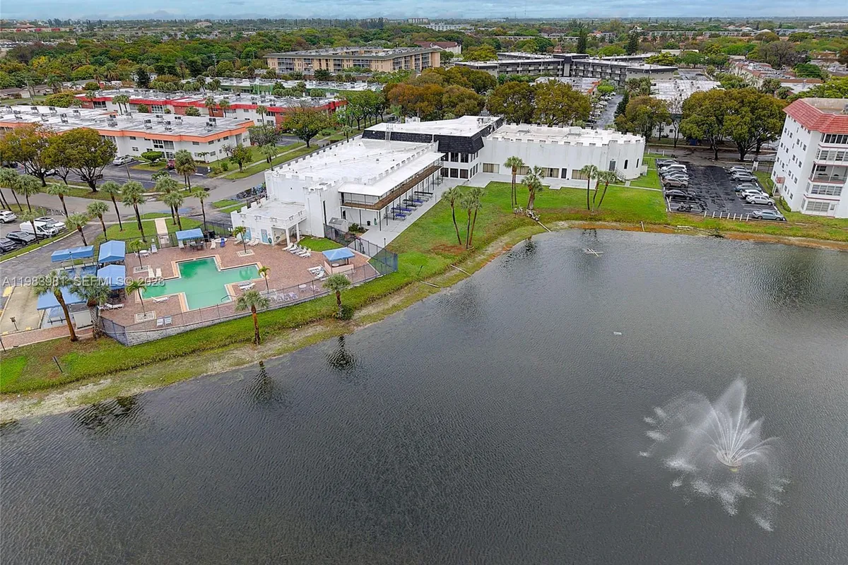 4851 NW 21st St # 107, Lauderhill FL 33313