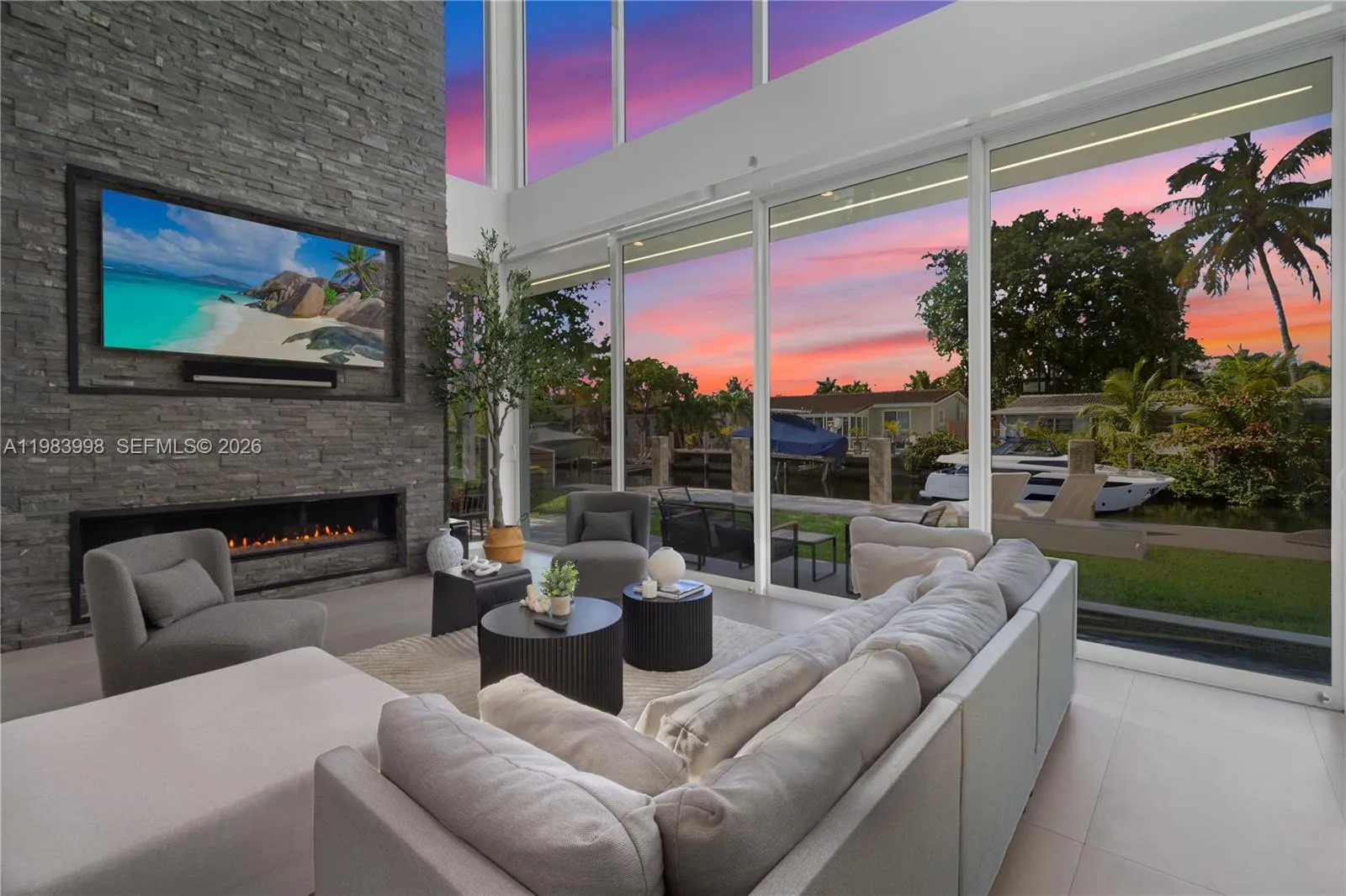 2217 NE 17th Ter, Wilton Manors FL 33305