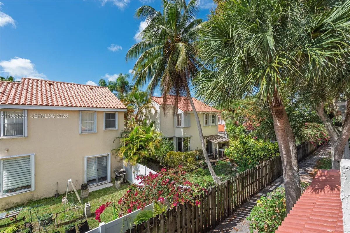 3212 Arbor Ln # 2407, Hollywood FL 33021