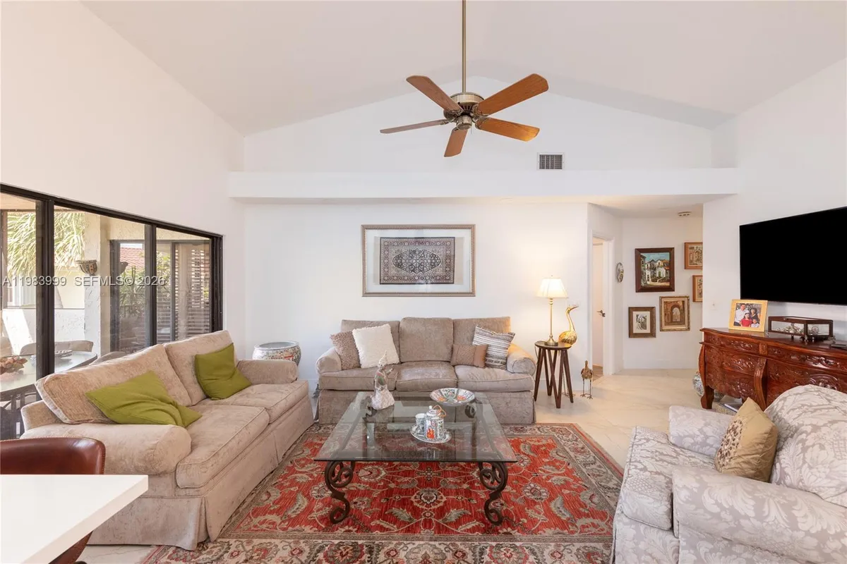 3212 Arbor Ln # 2407, Hollywood FL 33021