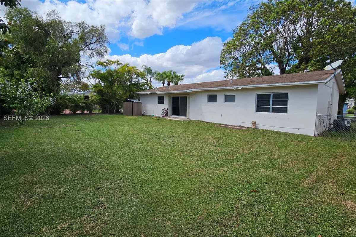 12320 SW 105th St, Miami FL 33186