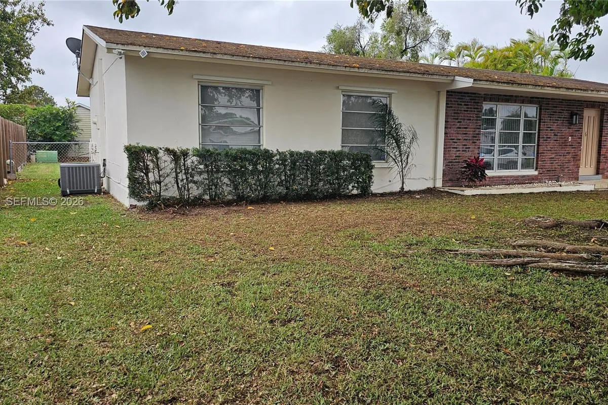 12320 SW 105th St, Miami FL 33186