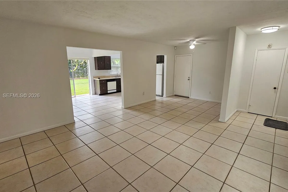 12320 SW 105th St, Miami FL 33186