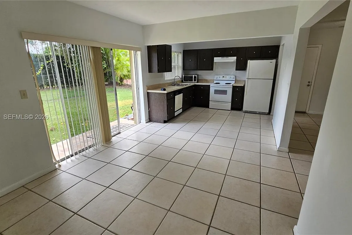 12320 SW 105th St, Miami FL 33186