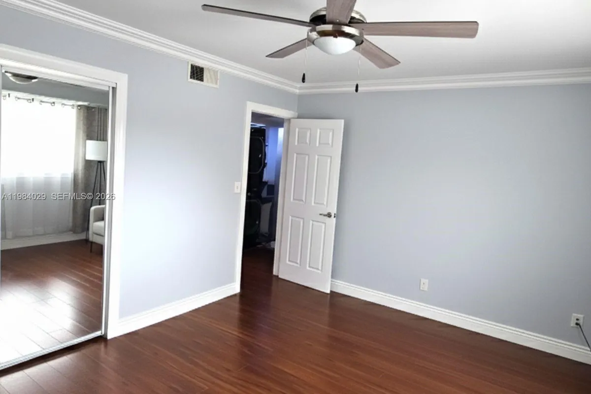 3282 N Pine Island Rd # 301, Sunrise FL 33351