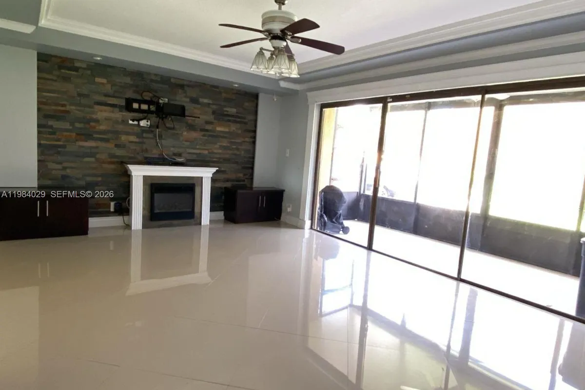 3282 N Pine Island Rd # 301, Sunrise FL 33351