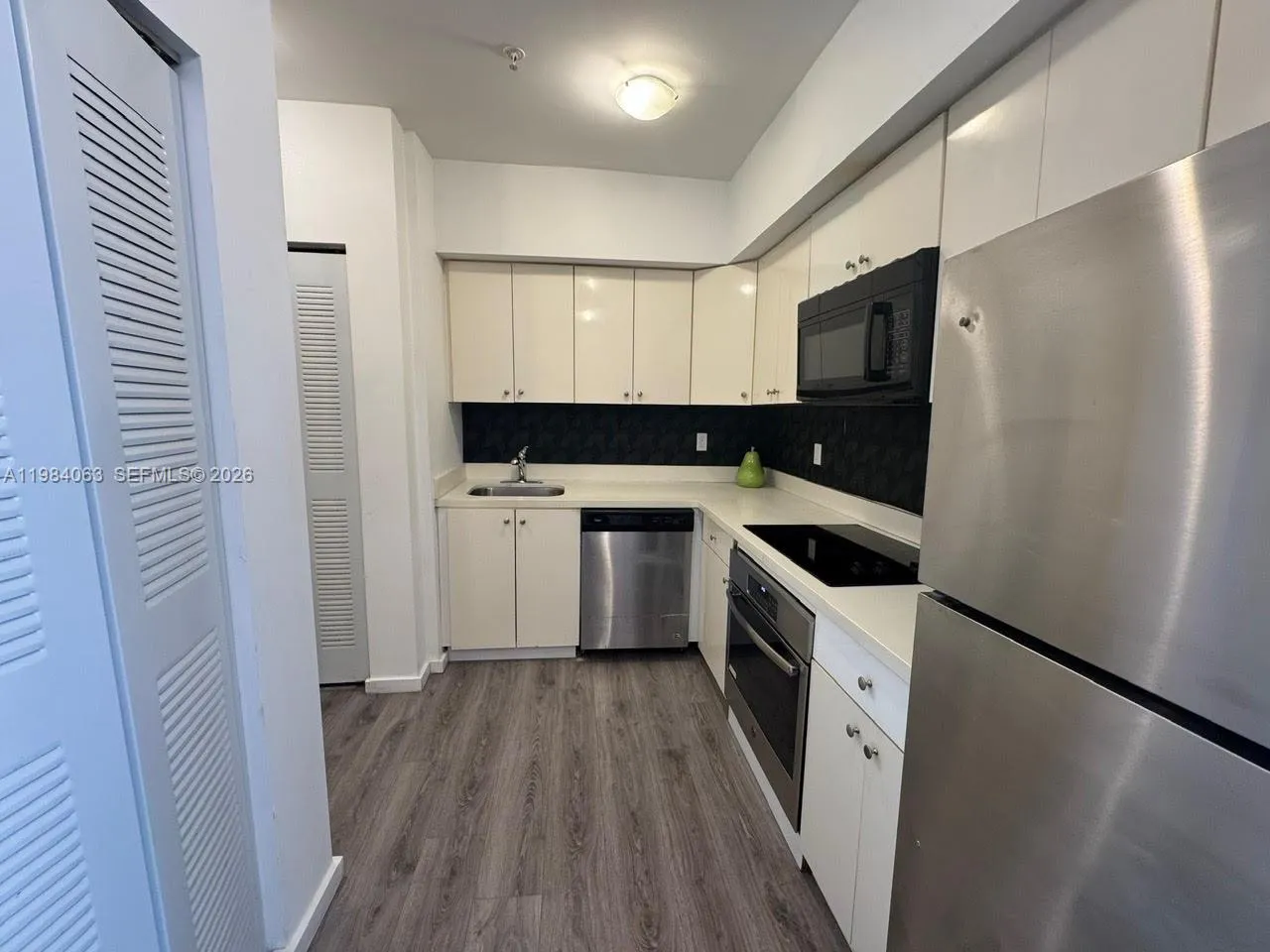 810 7th St # 207, Miami Beach FL 33139