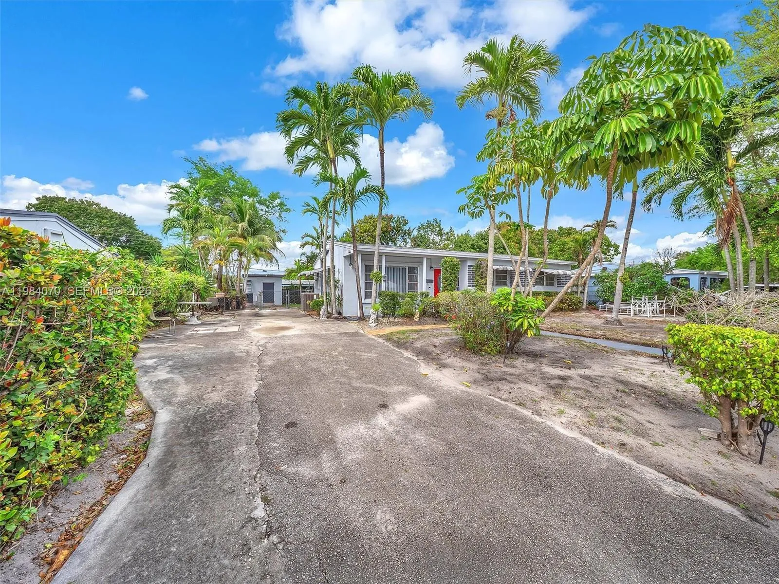 3281 NW 170th St, Miami Gardens FL 33056