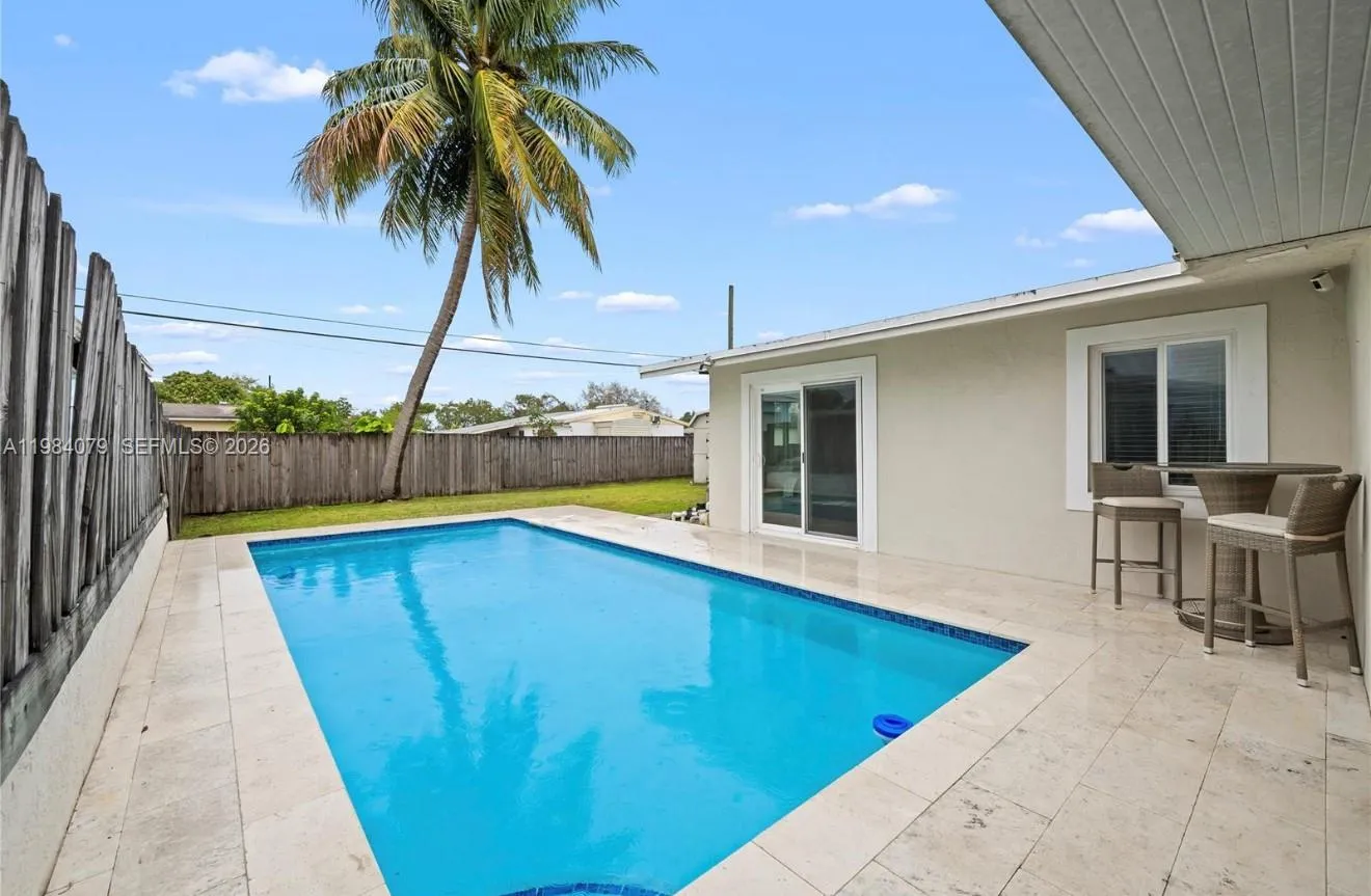 5721 SW 38 Ct # 5721, Davie FL 33314