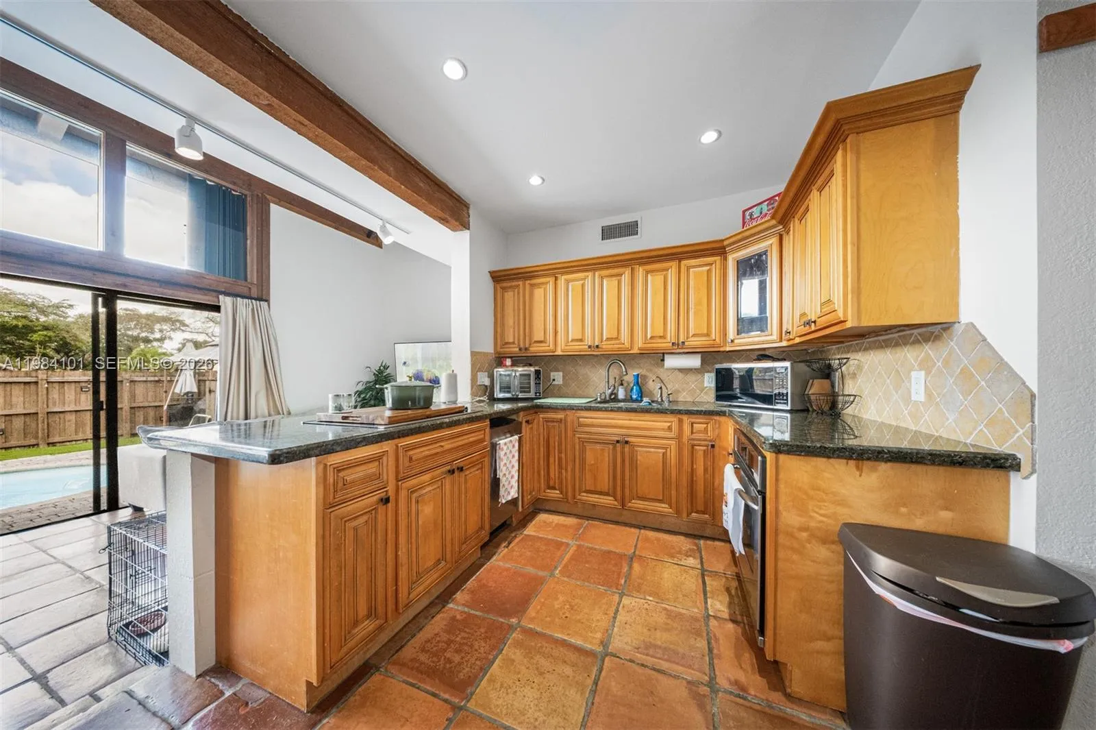 10141 Woodbury Ct, Pembroke Pines FL 33026