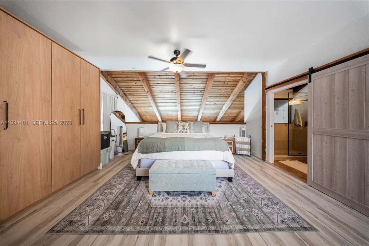 10141 Woodbury Ct, Pembroke Pines FL 33026