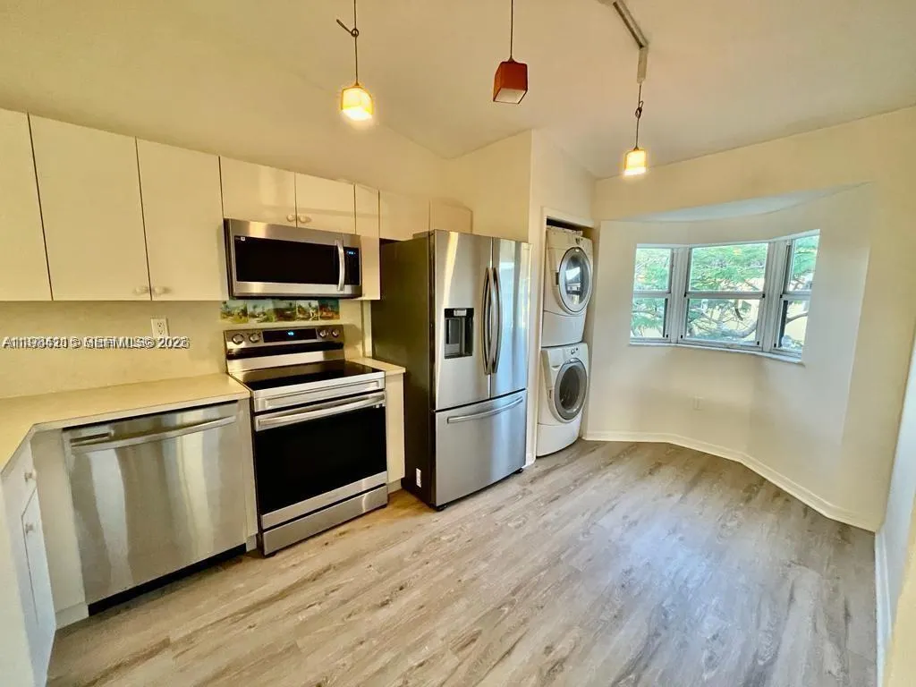 975 NE 33rd Ter # 203, Homestead FL 33033