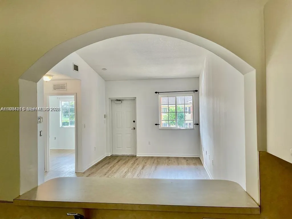 975 NE 33rd Ter # 203, Homestead FL 33033