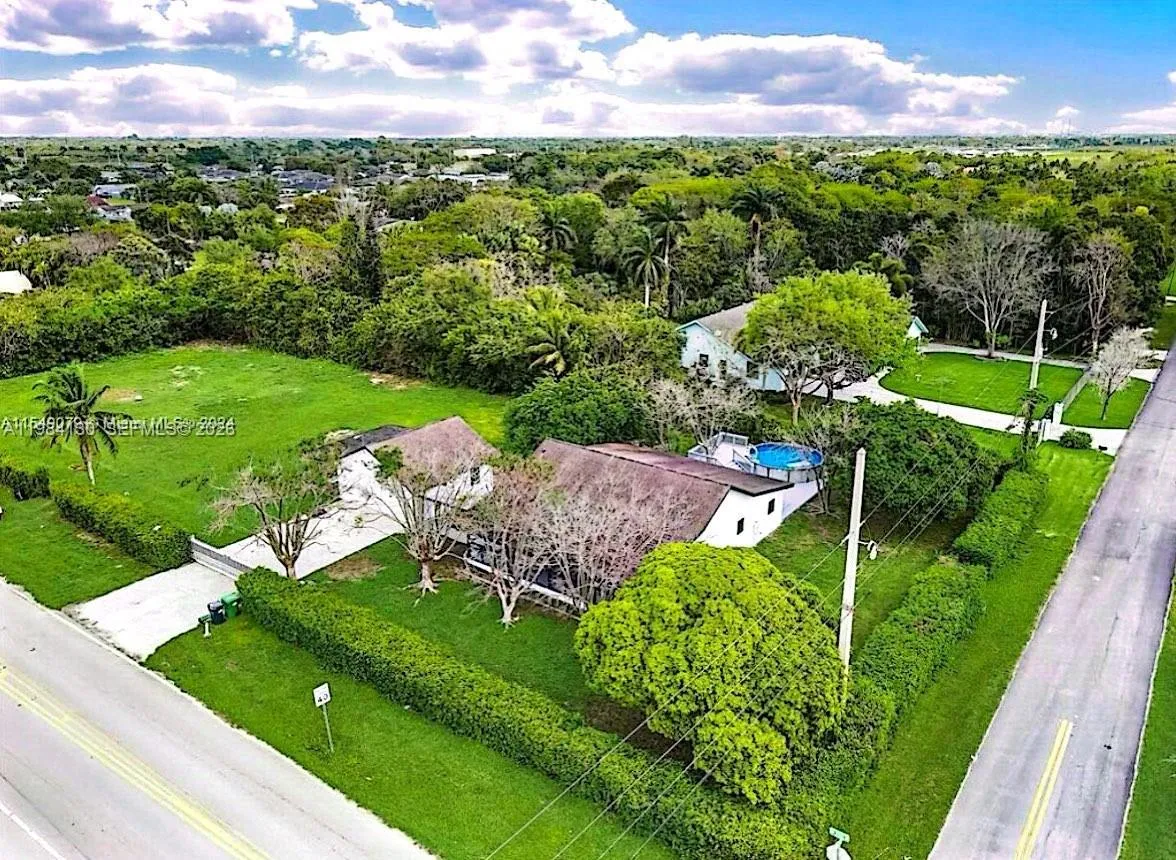 32595 SW 202nd Ave, Homestead FL 33030