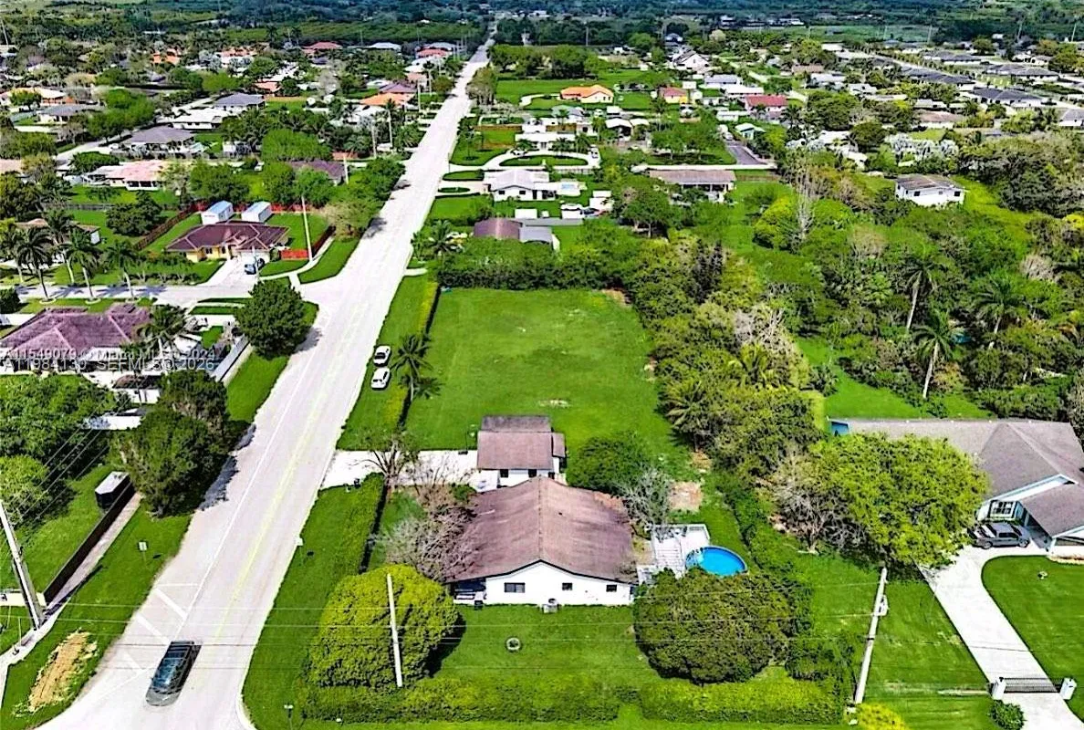 32595 SW 202nd Ave, Homestead FL 33030