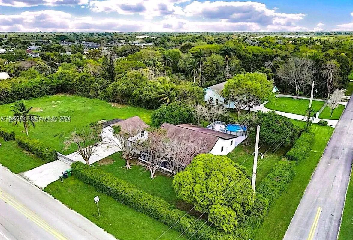 32595 SW 202nd Ave, Homestead FL 33030