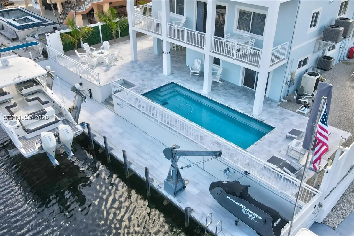 48 S Andros Rd, Key Largo FL 33037