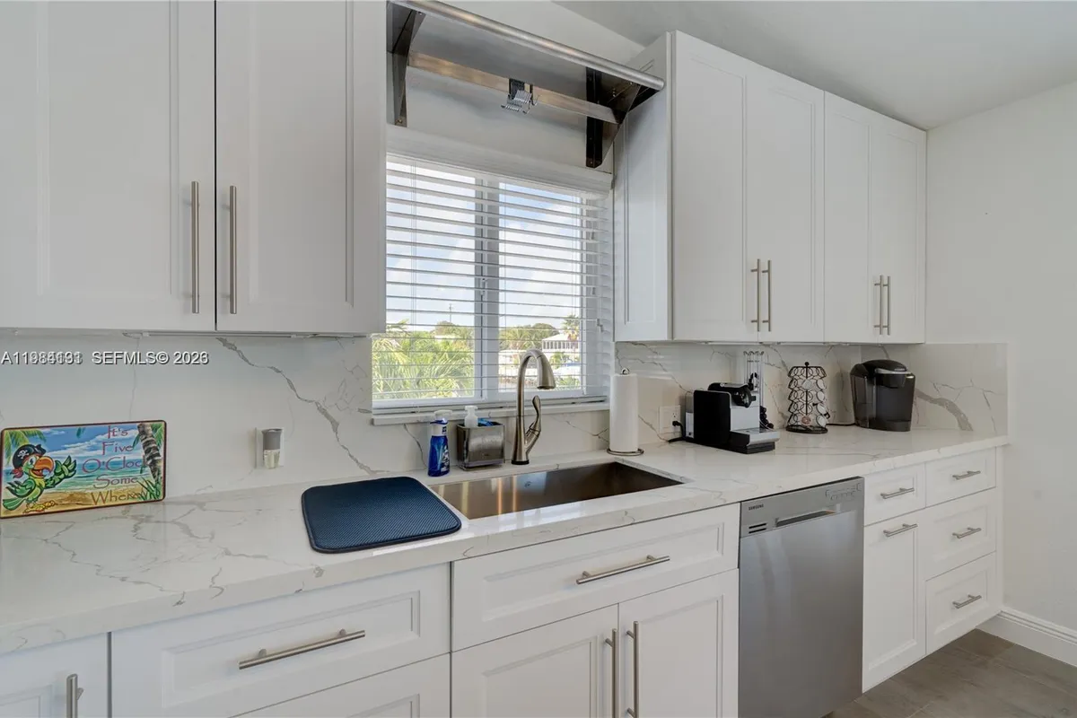 48 S Andros Rd, Key Largo FL 33037