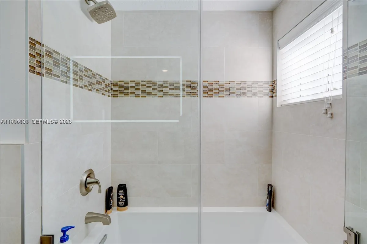 48 S Andros Rd, Key Largo FL 33037