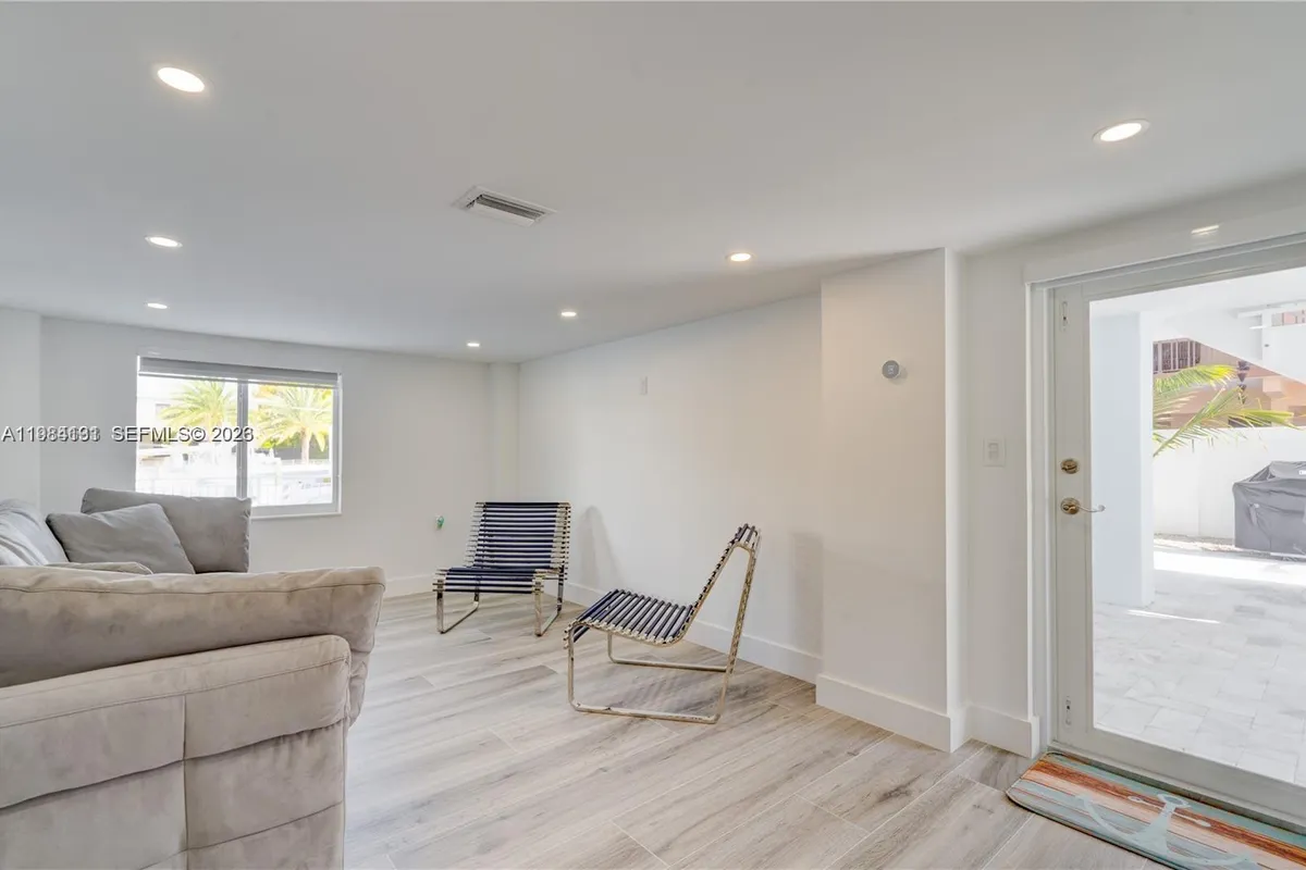 48 S Andros Rd, Key Largo FL 33037