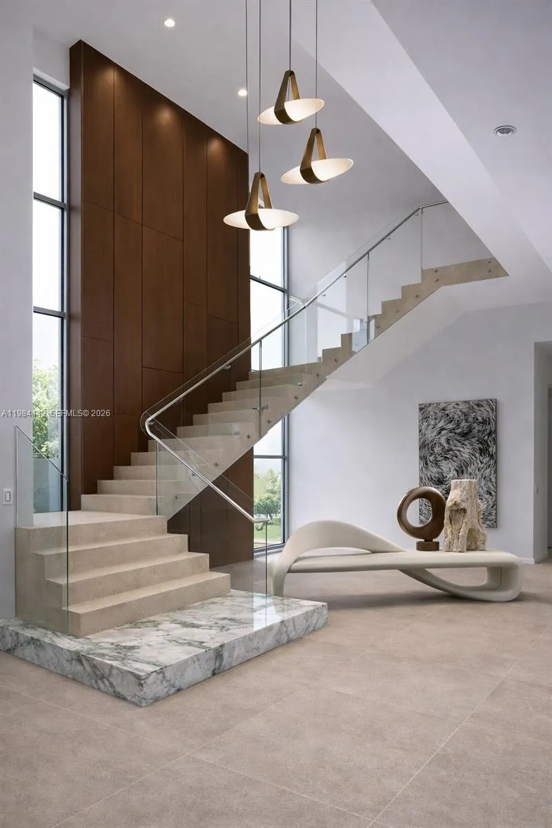 6800 SW 106th St, Pinecrest FL 33156