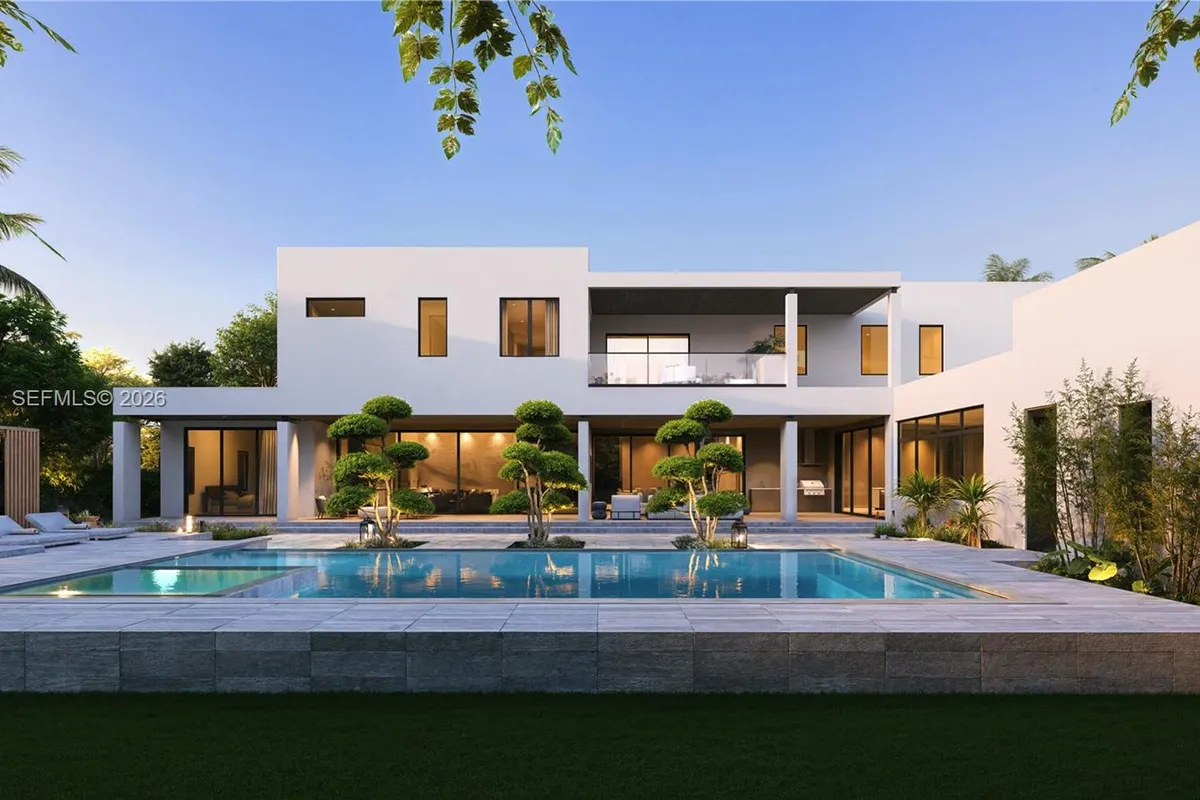 6800 SW 106th St, Pinecrest FL 33156