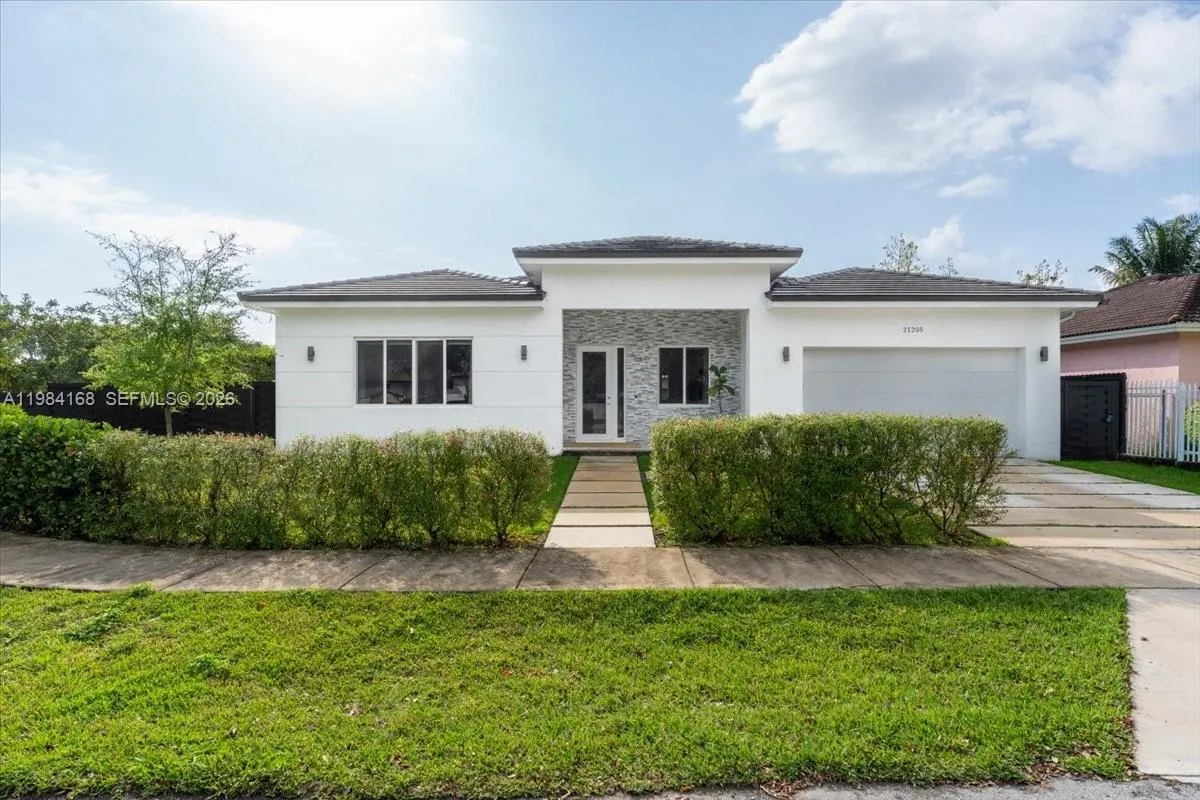 21205 Ingraham Ave Rd, Cutler Bay FL 33189