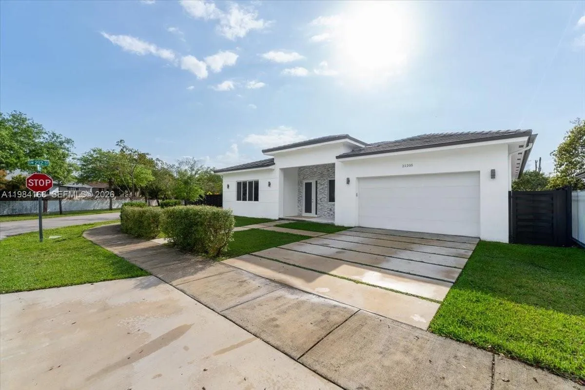 21205 Ingraham Ave Rd, Cutler Bay FL 33189