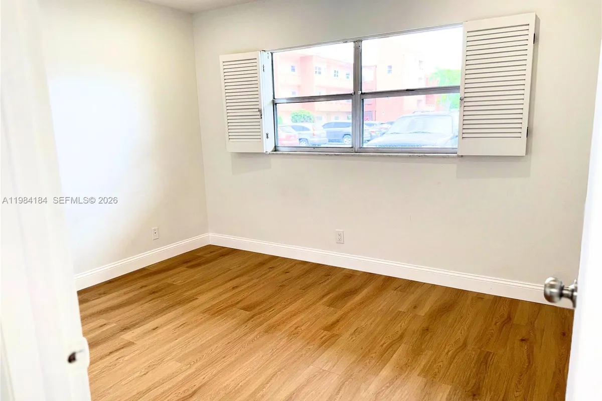 8846 W Mcnab Rd # 106, Tamarac FL 33321