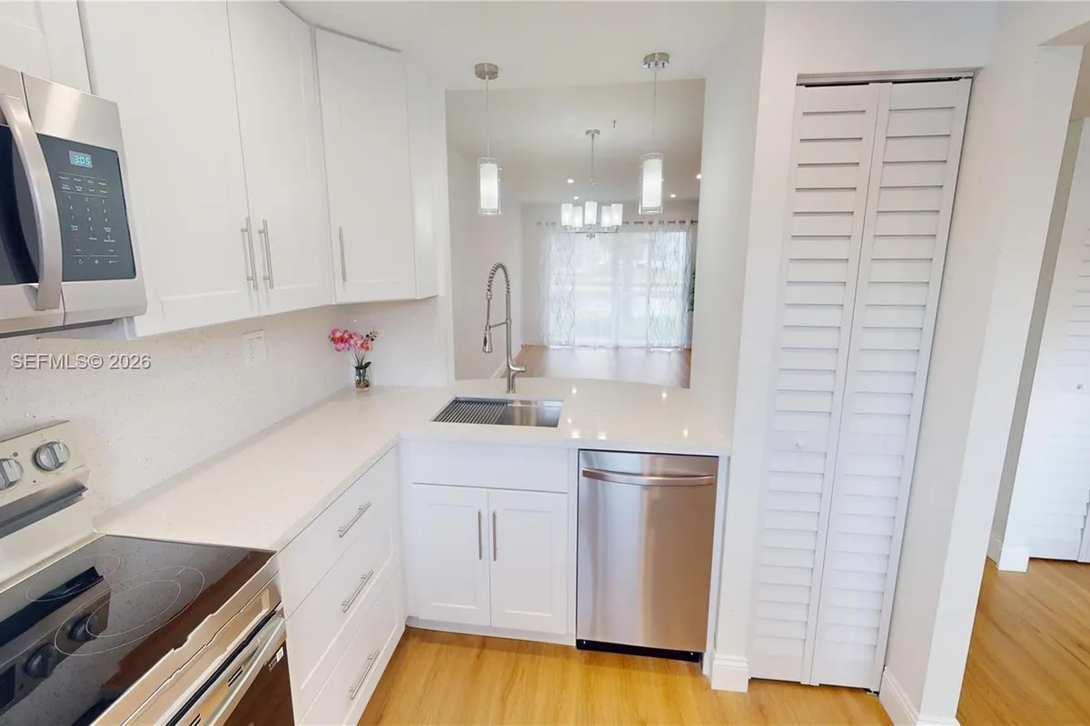 8846 W Mcnab Rd # 106, Tamarac FL 33321