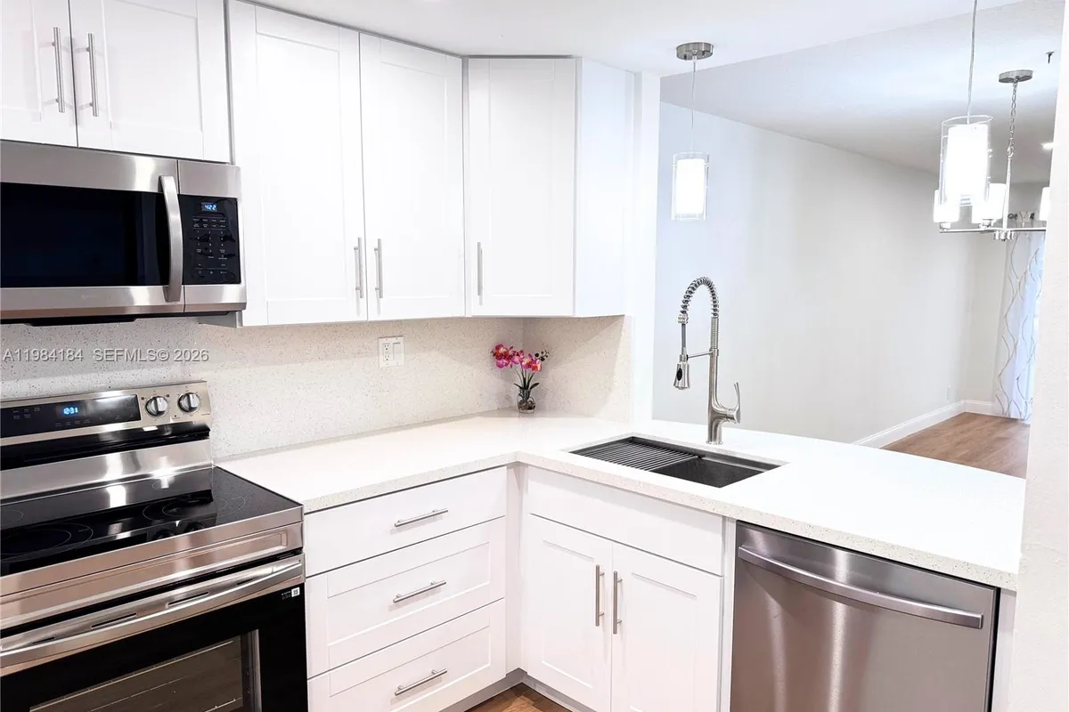 8846 W Mcnab Rd # 106, Tamarac FL 33321