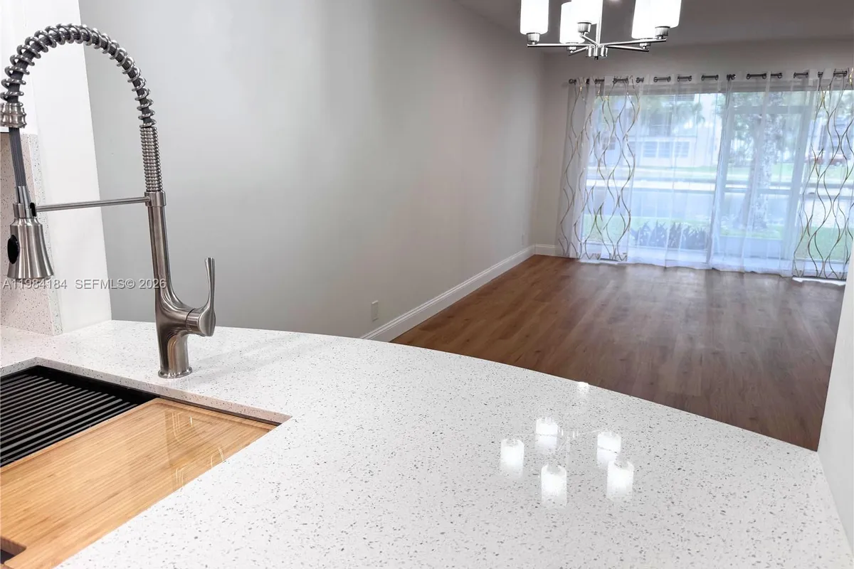 8846 W Mcnab Rd # 106, Tamarac FL 33321